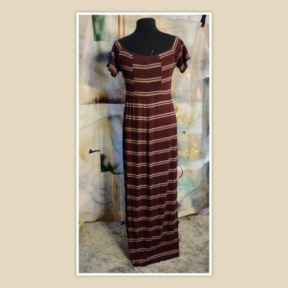 Maurices L Burgundy Maxi Dress Striped Off Shoulder 90s Slit Sides. - Picture 2 of 6